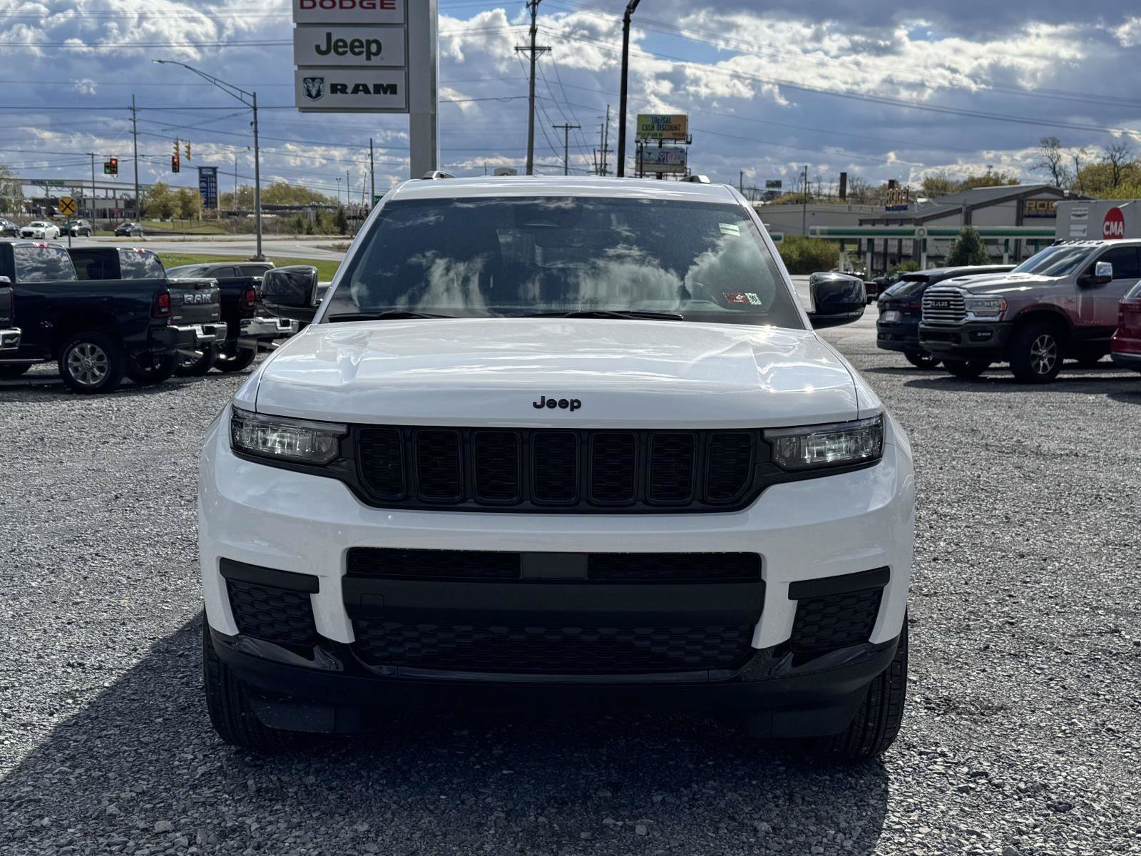 New 2025 Jeep Grand Cherokee L Laredo AWD/4WD image 23