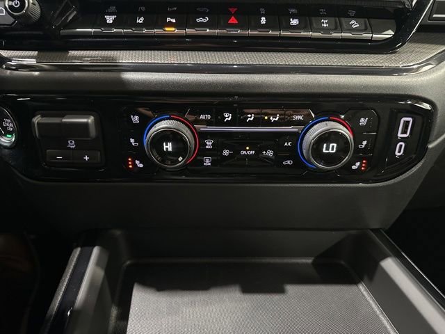 Used 2025 Chevrolet Silverado 2500 ZR2 w/ Technology Package image 25