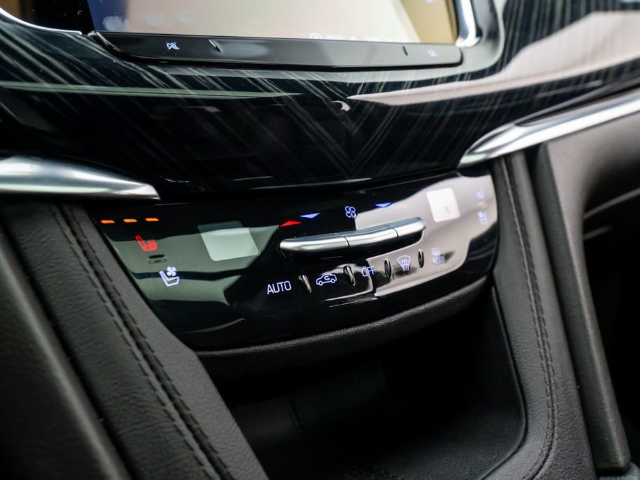 Certified 2023 Cadillac XT6 Premium Luxury w/ Technology Package image 30