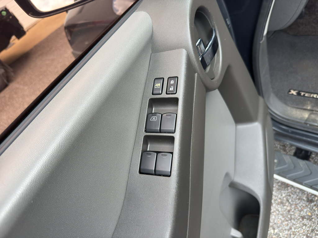 Used 2013 Nissan Xterra S w/ Value Package image 20