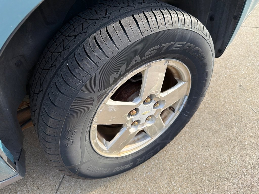 Used 2008 Chevrolet Equinox LS FWD image 17