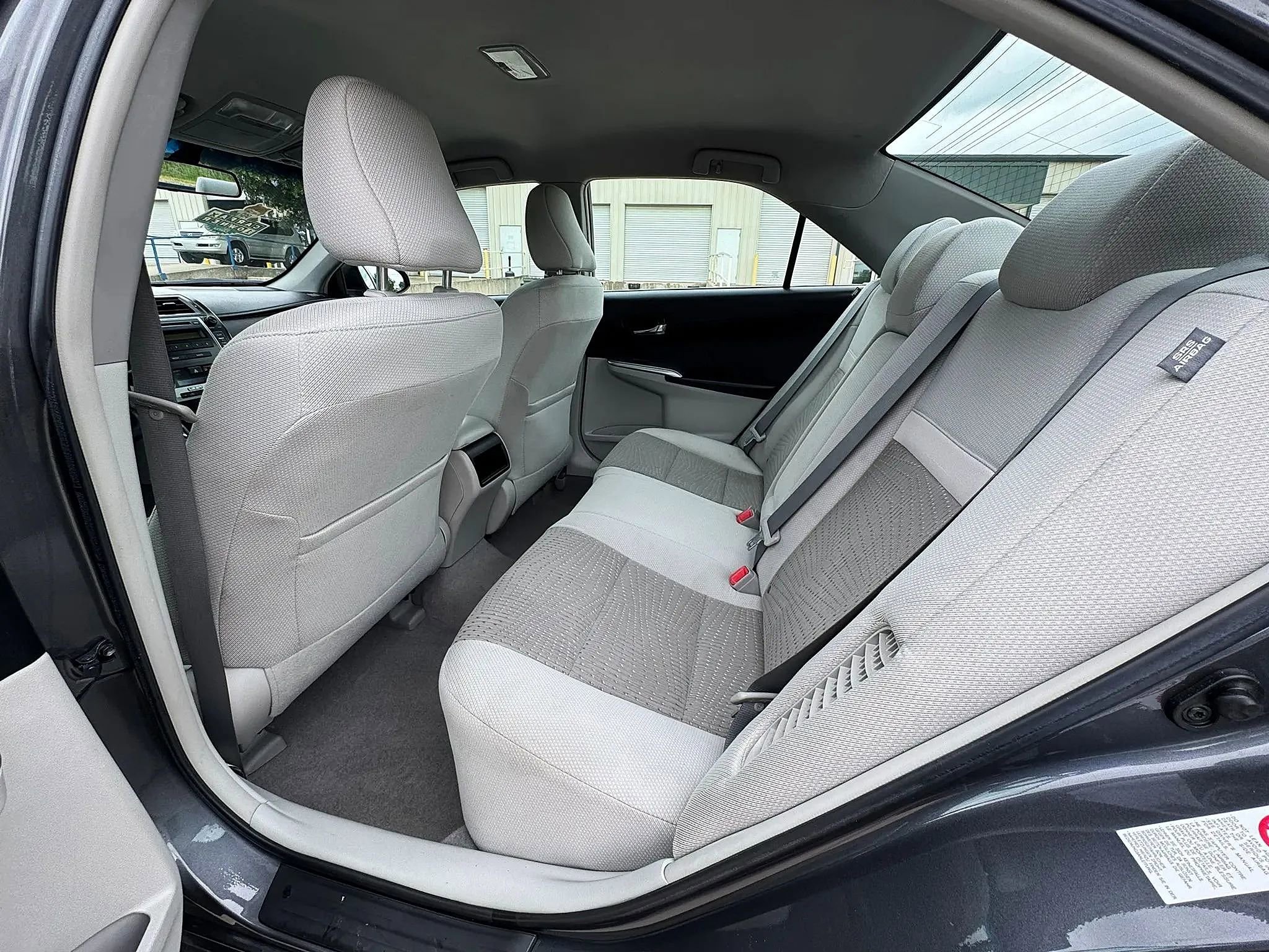 Used 2012 Toyota Camry LE FWD image 13