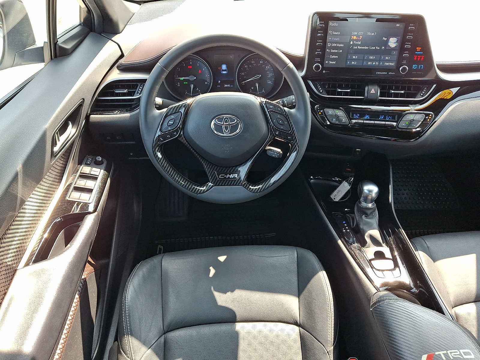 Used 2019 Toyota C-HR Limited FWD image 11