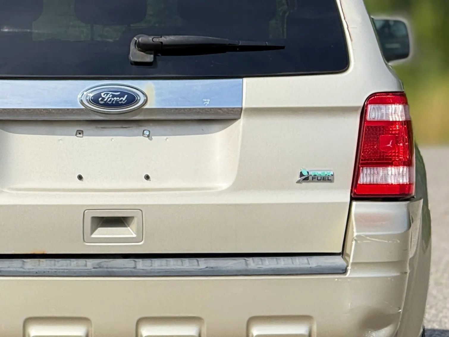 Used 2010 Ford Escape Limited AWD/4WD image 14