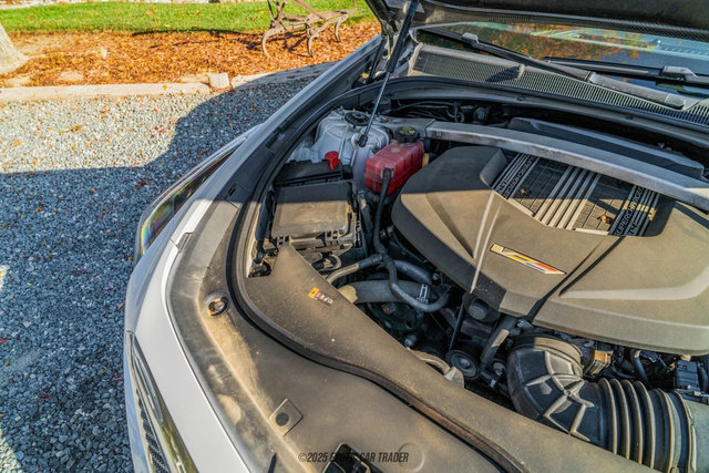 Used 2018 Cadillac CTS V w/ Luxury Package image 15