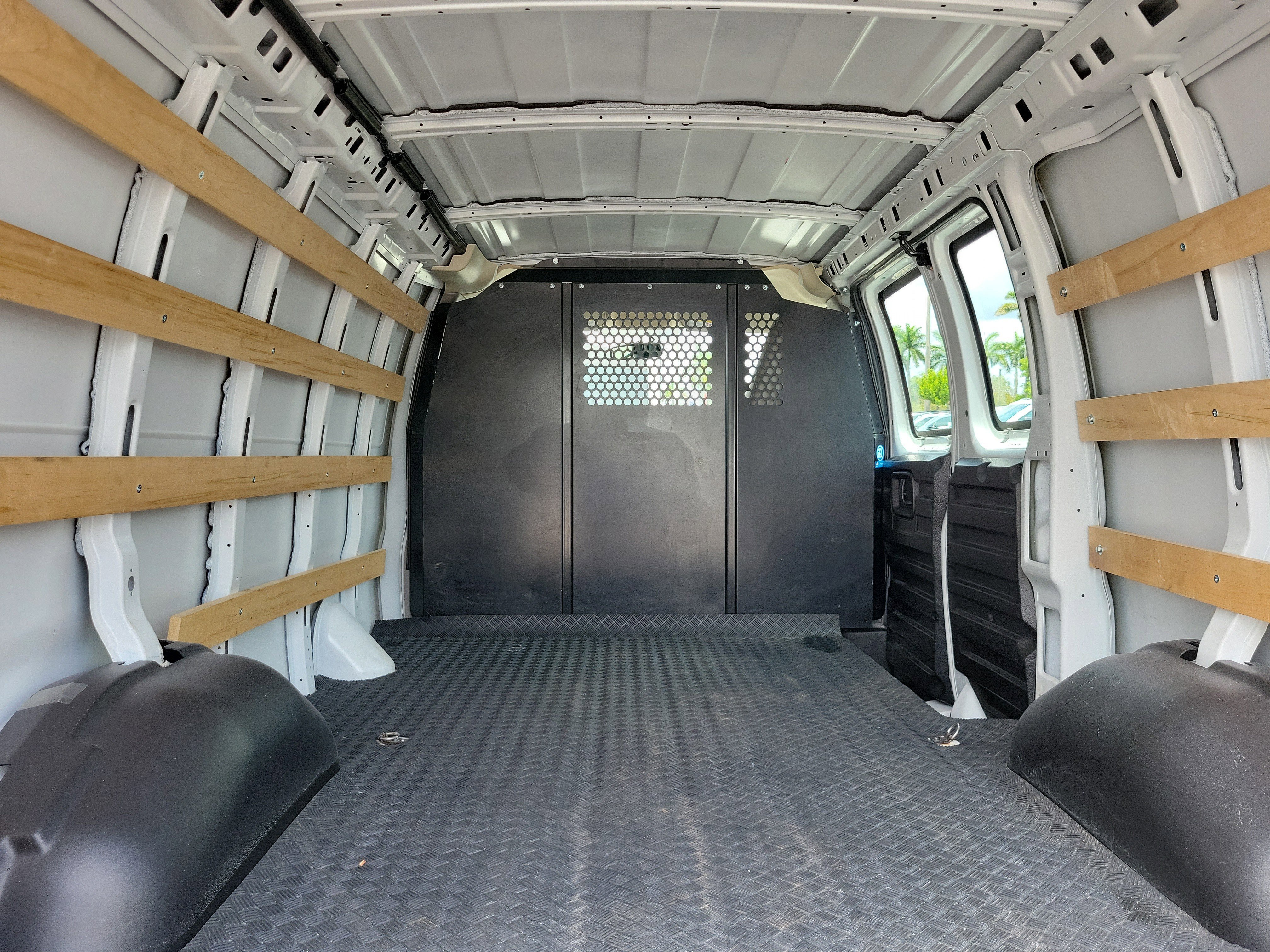 Used 2024 Chevrolet Express 2500 w/ Driver Convenience Package RWD image 15