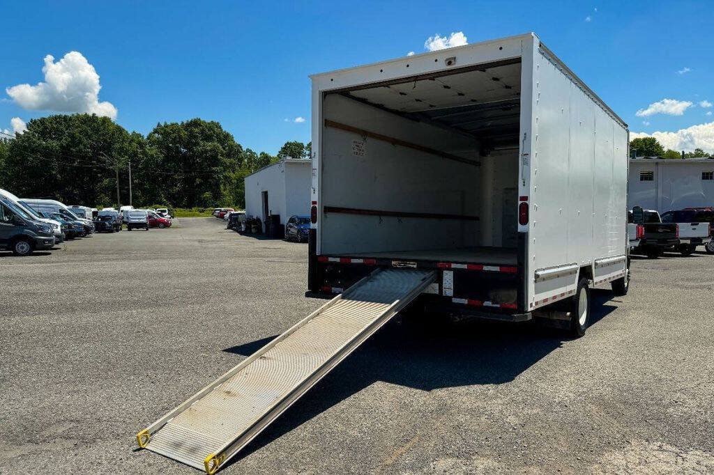 Used 2024 Ford E-350 and Econoline 350 Super Duty w/ Driver's Safety Package RWD image 5