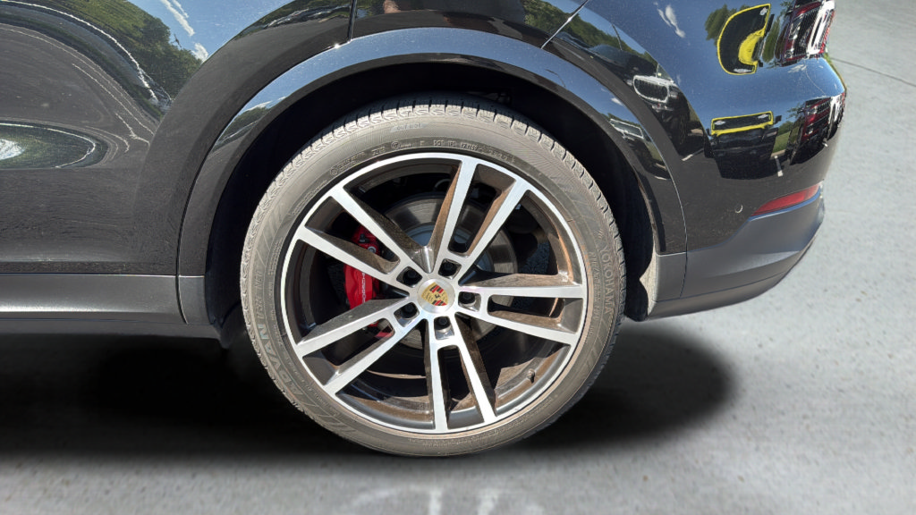 Used 2024 Porsche Cayenne S AWD/4WD image 15