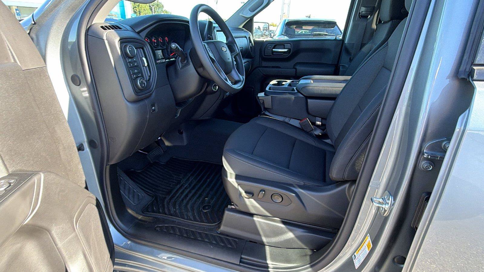 New 2026 Chevrolet Silverado 1500 Custom AWD/4WD image 16