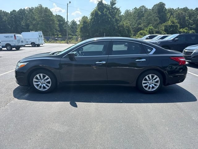 Used 2016 Nissan Altima 2.5 S w/ Power Driver Seat Package FWD image 2