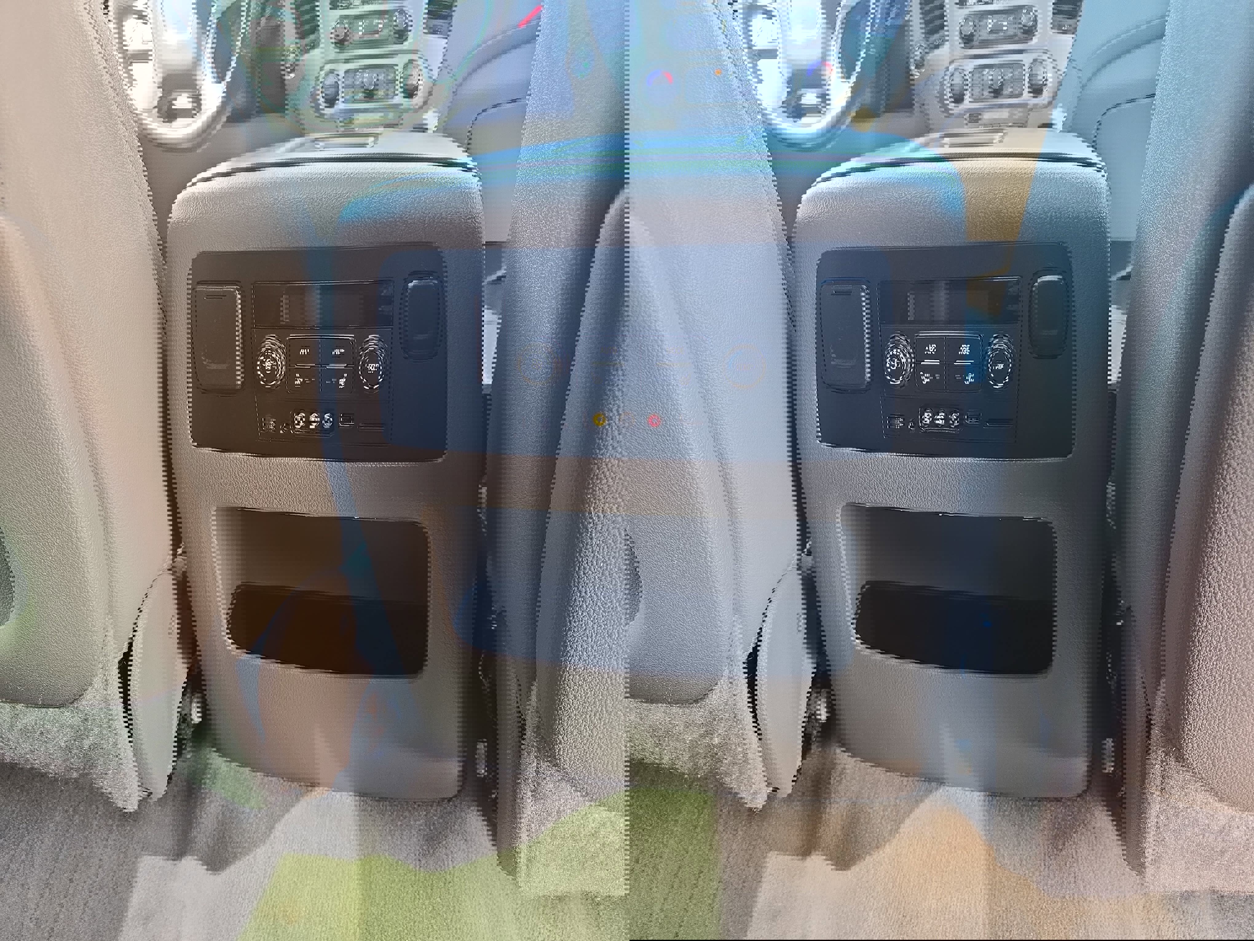 Used 2015 GMC Yukon XL SLT w/ Open Road Package image 13