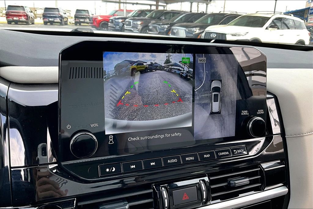 Used 2025 Nissan Pathfinder SL image 30