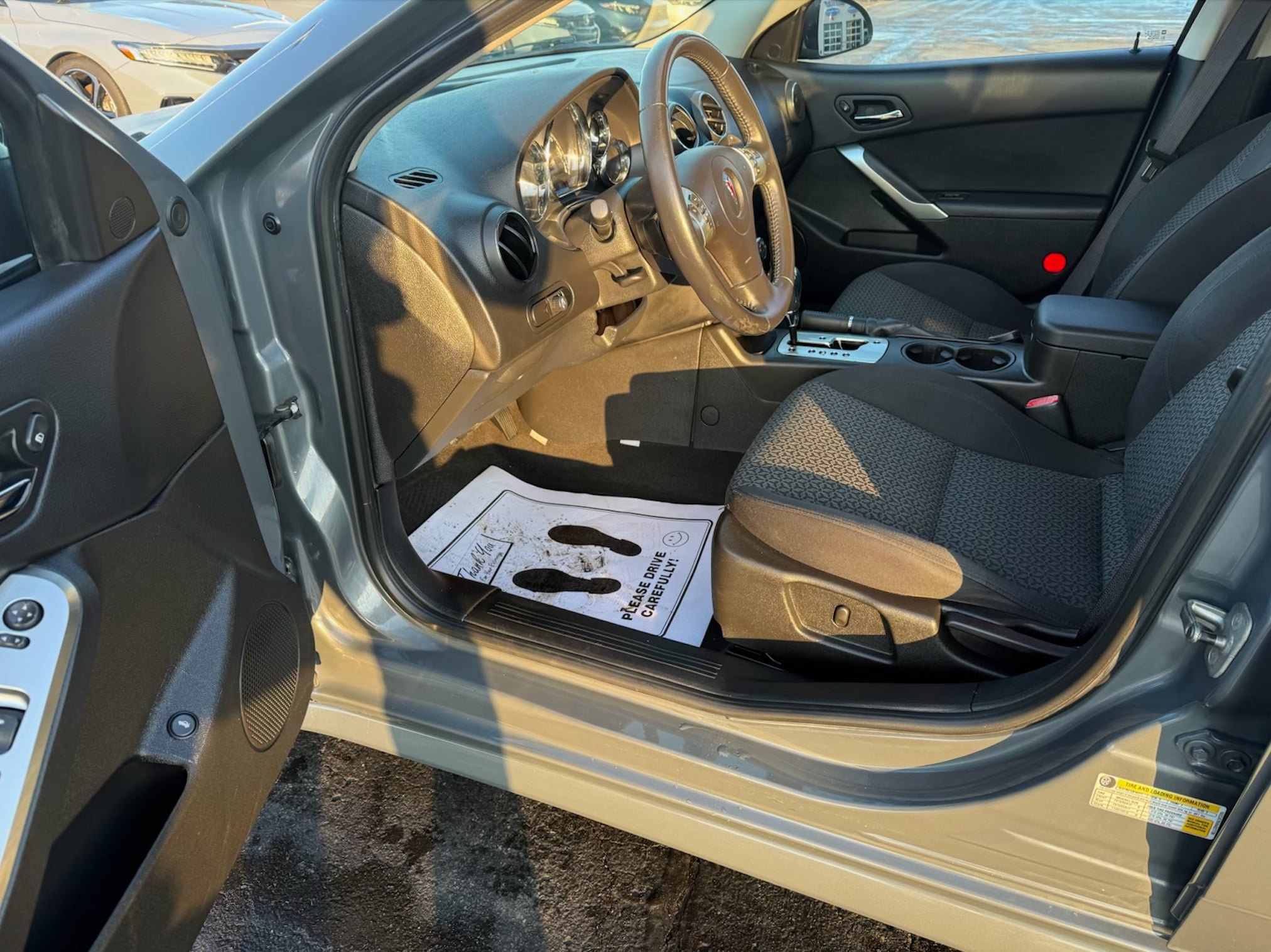 Used 2009 Pontiac G6 Sedan w/ Sport Package 1 FWD image 5