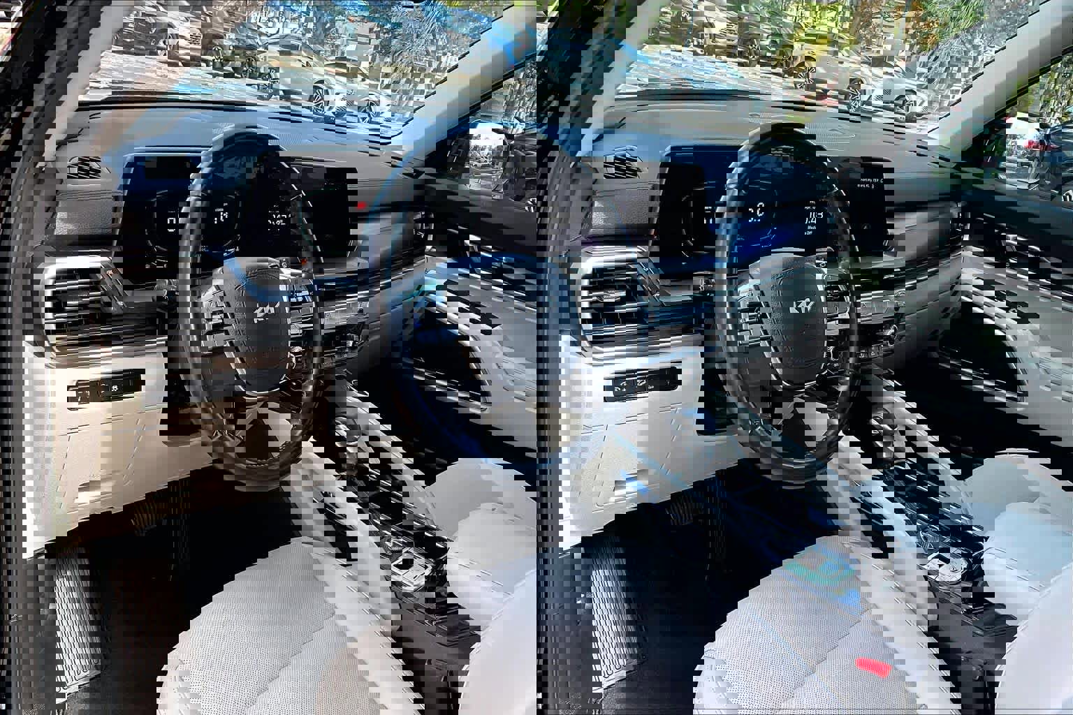 Used 2023 Kia Telluride S w/ S Sunroof Package image 18