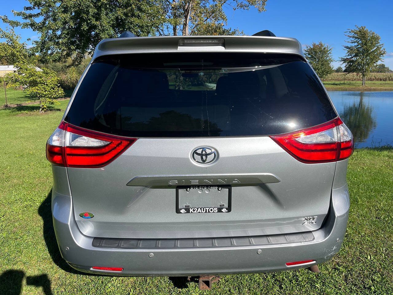Used 2015 Toyota Sienna XLE Premium AWD/4WD image 12