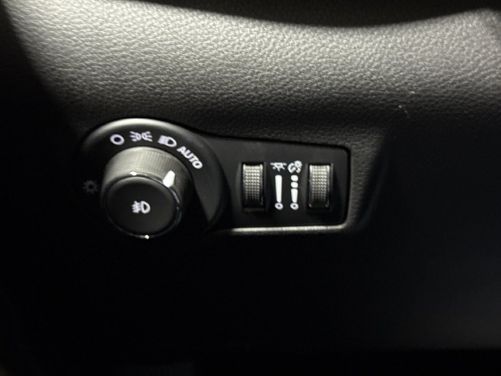 New 2026 Jeep Compass Trailhawk AWD/4WD image 18