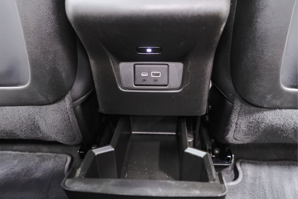 Used 2023 Cadillac XT6 Luxury image 34