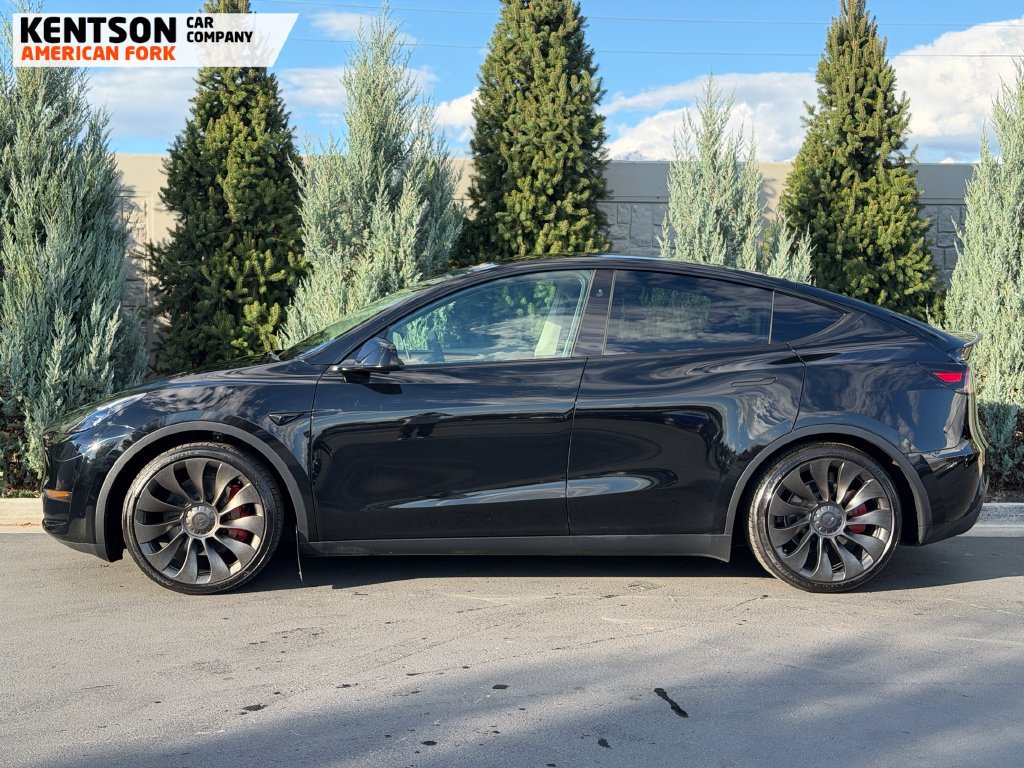 Used 2023 Tesla Model Y Performance AWD/4WD image 4