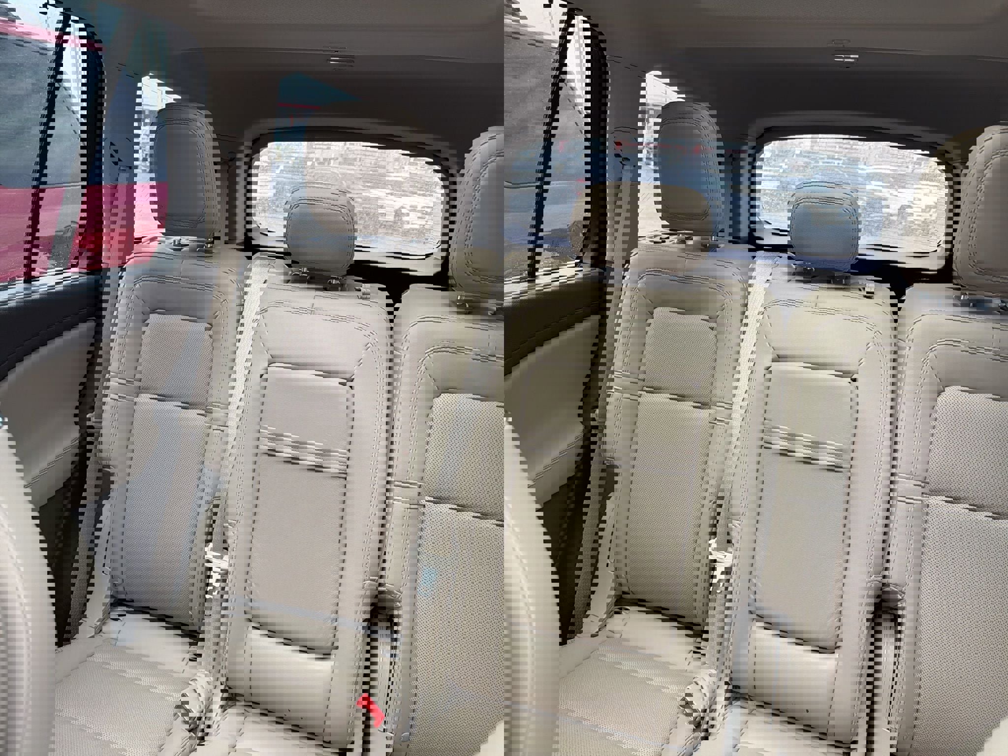 Used 2023 Lincoln Aviator Reserve w/ Equipment Group 201A image 14