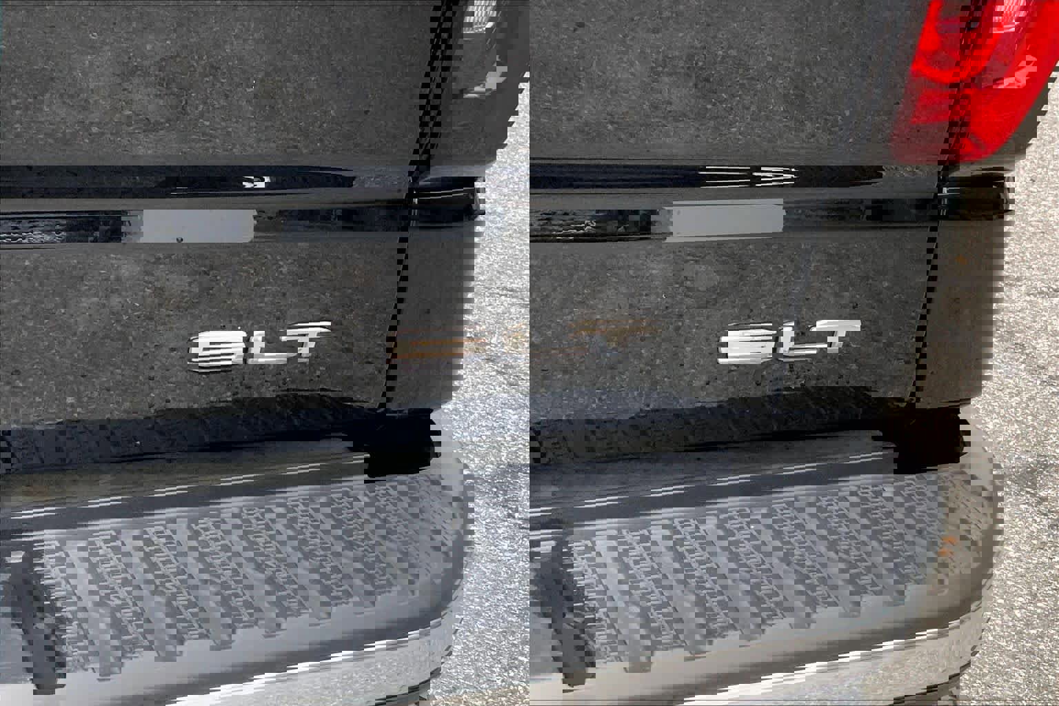 Used 2025 GMC Sierra 1500 SLT image 9