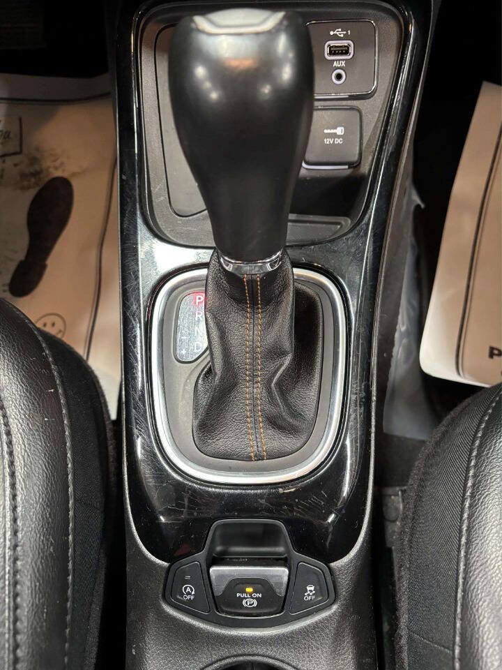 Used 2019 Jeep Compass Limited image 29