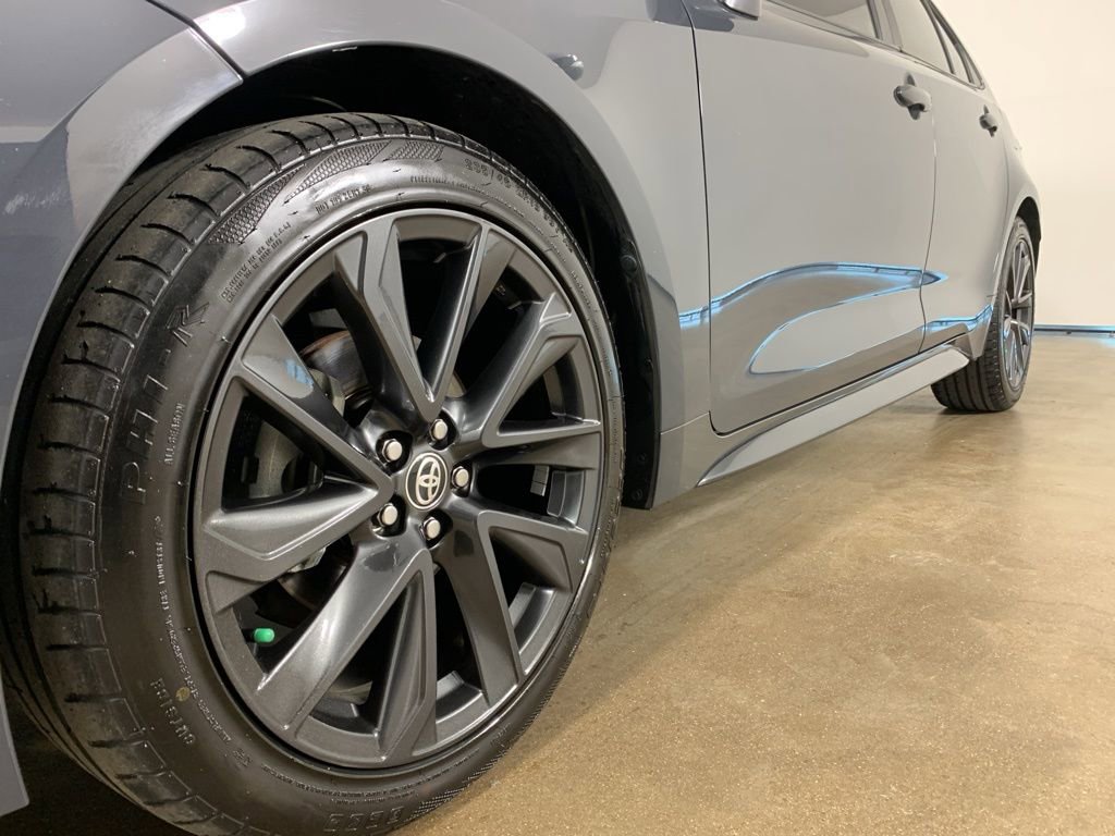 Used 2023 Toyota Corolla SE image 2