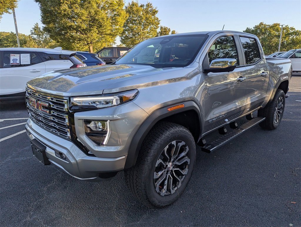 New 2026 GMC Canyon Denali image 4