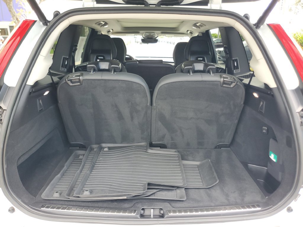 Certified 2024 Volvo XC90 T8 Plus w/ Protection Package Premier AWD/4WD image 9