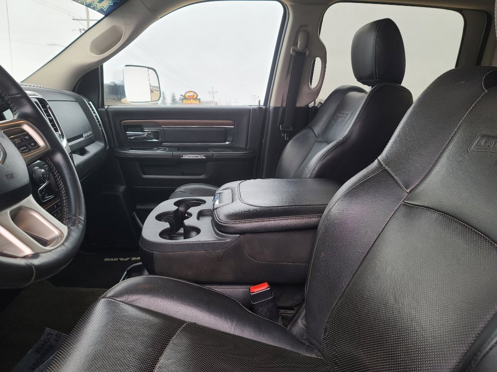 Used 2017 RAM 2500 Laramie AWD/4WD image 9