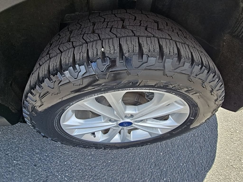 Used 2017 Ford Escape SE AWD/4WD image 13