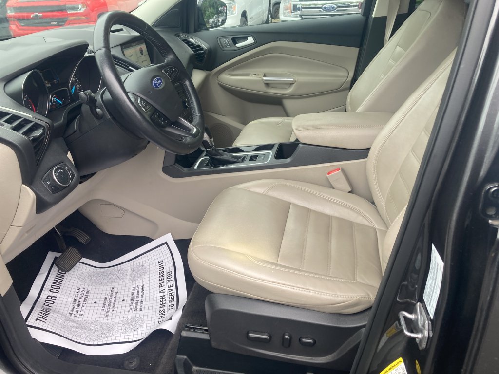 Used 2018 Ford Escape SEL AWD/4WD image 12