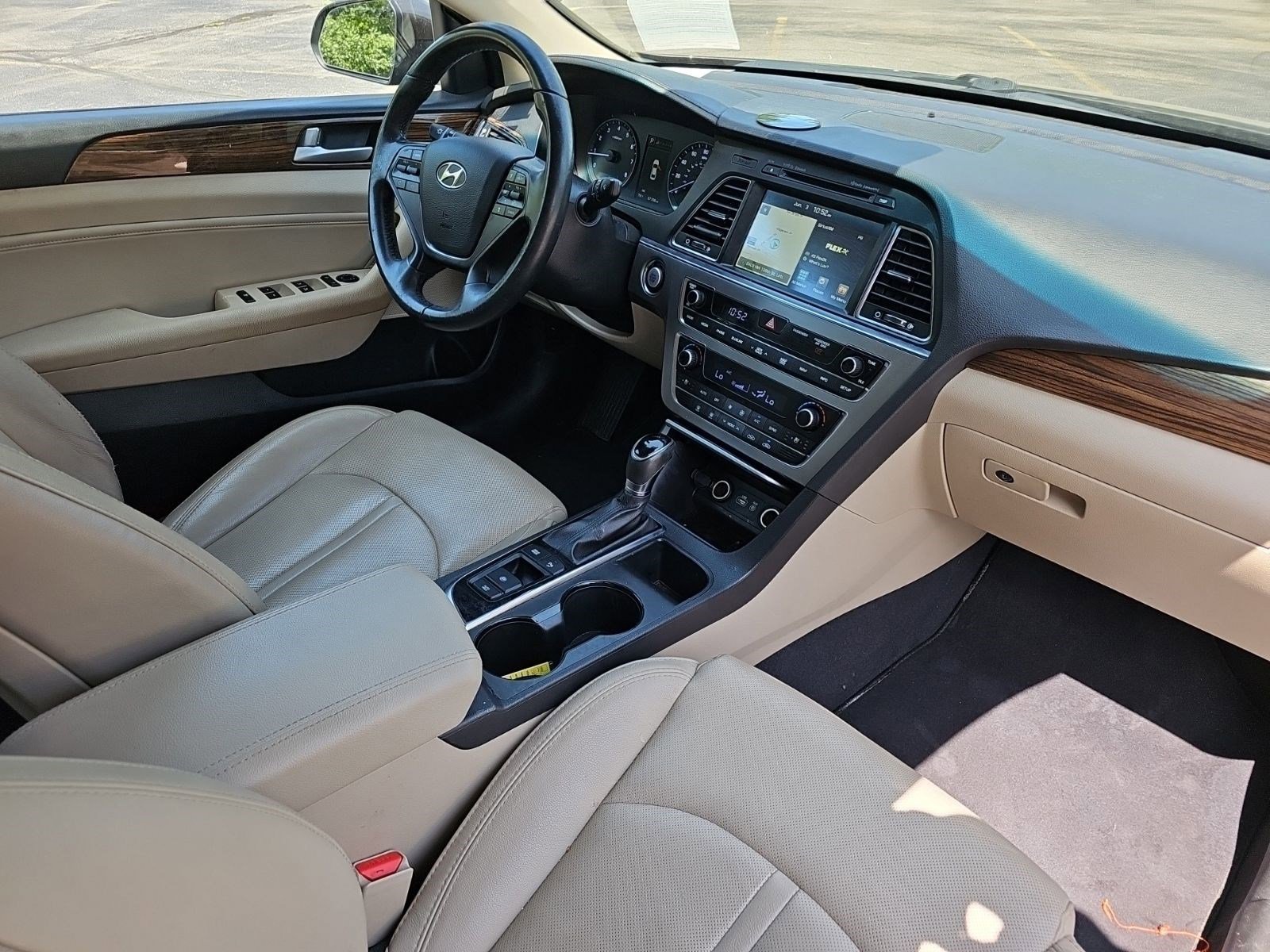 Used 2017 Hyundai Sonata Limited w/ Ultimate Package 04 FWD image 14