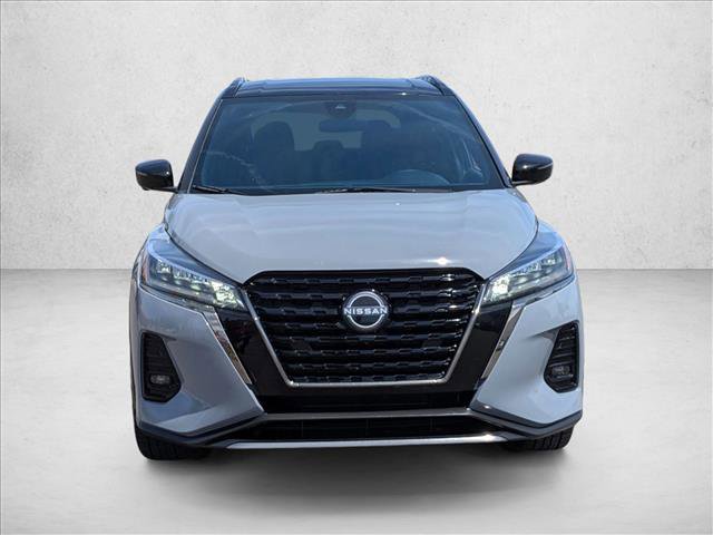 Used 2023 Nissan Kicks SR FWD image 2