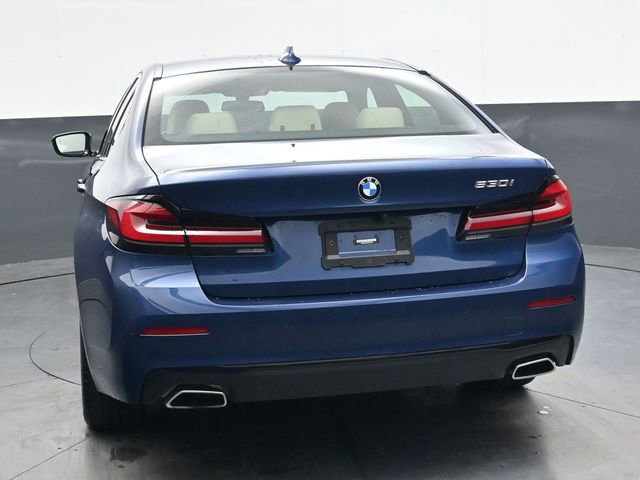 Used 2023 BMW 530i w/ Premium Package image 6