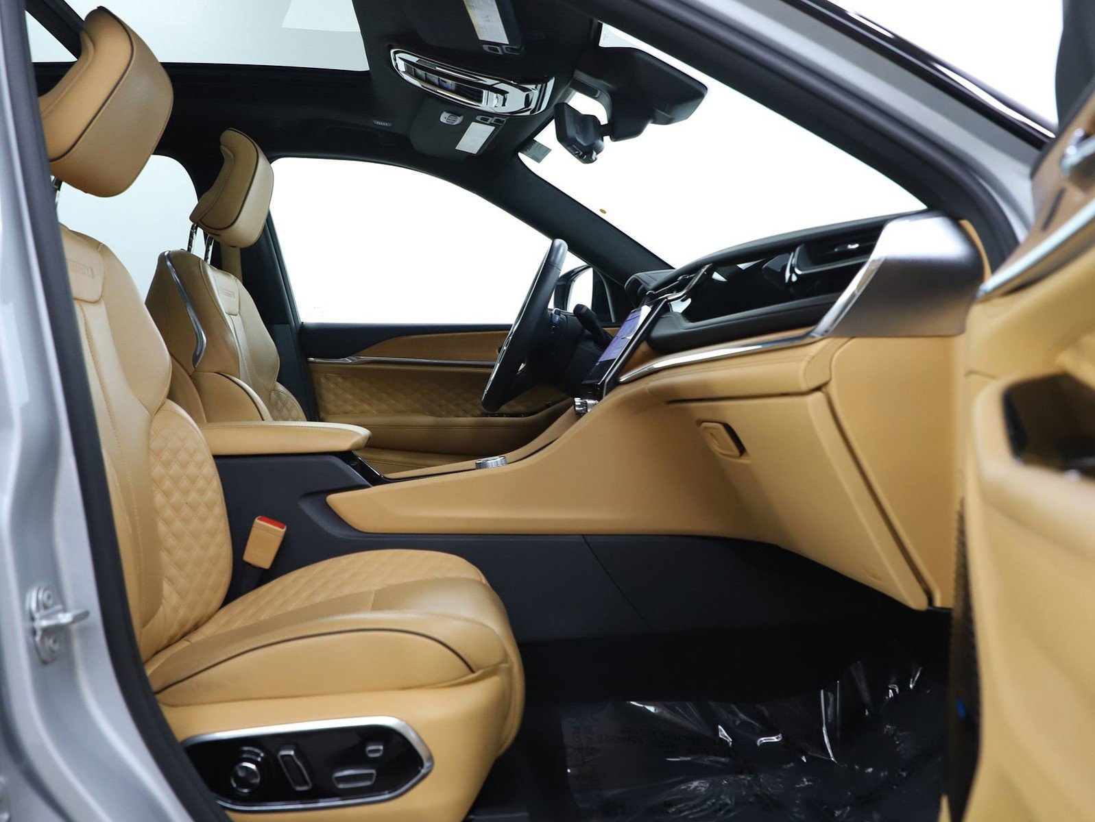 Used 2024 Jeep Grand Cherokee Summit image 11