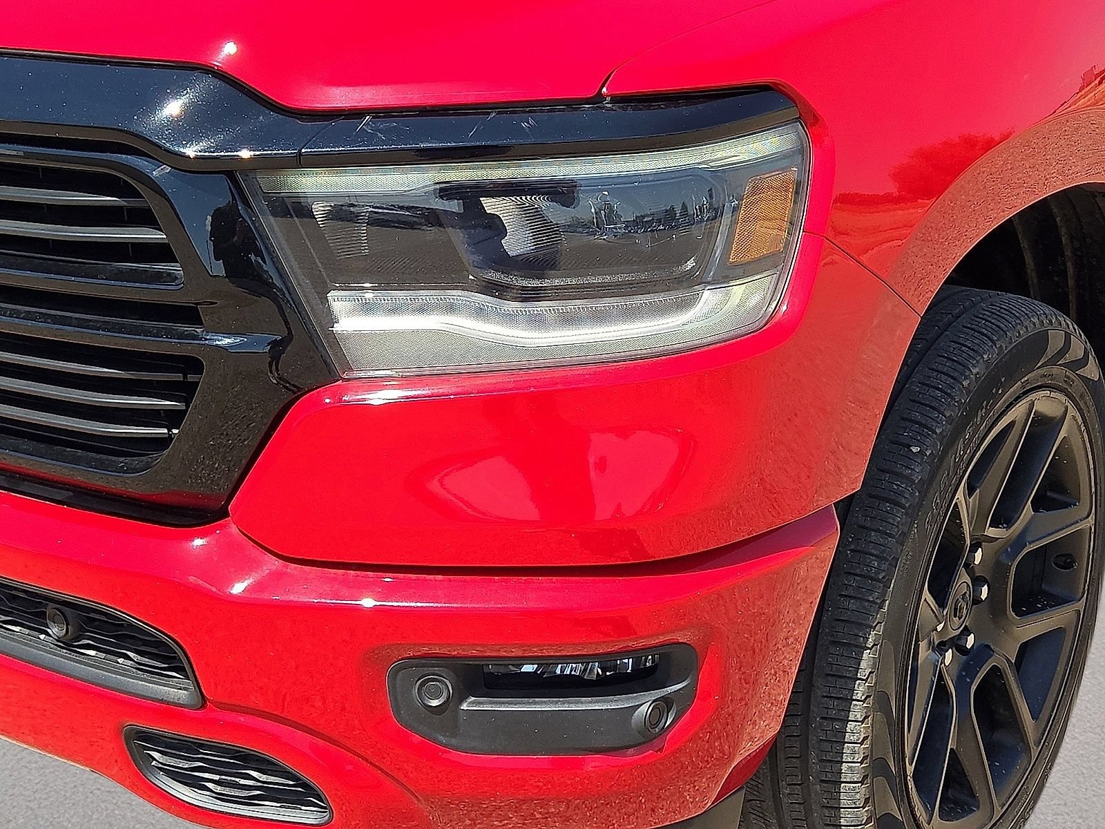 Used 2023 RAM 1500 Laramie AWD/4WD image 9