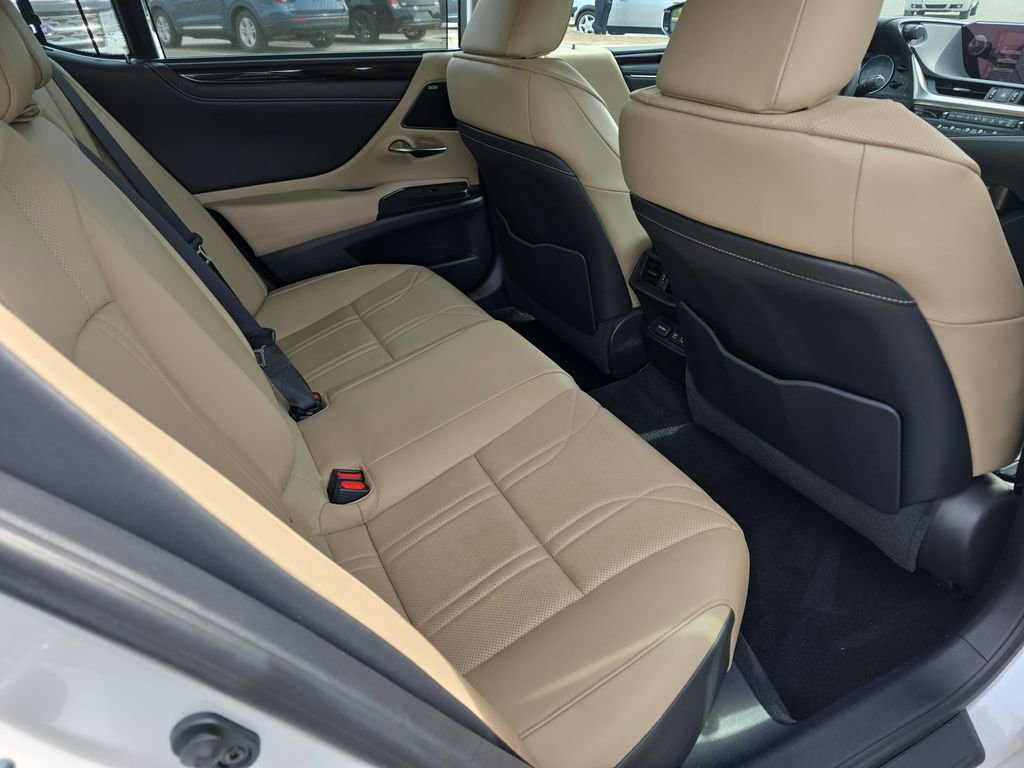 Used 2021 Lexus ES 350 Ultra Luxury w/ Accessory Package 2 image 14