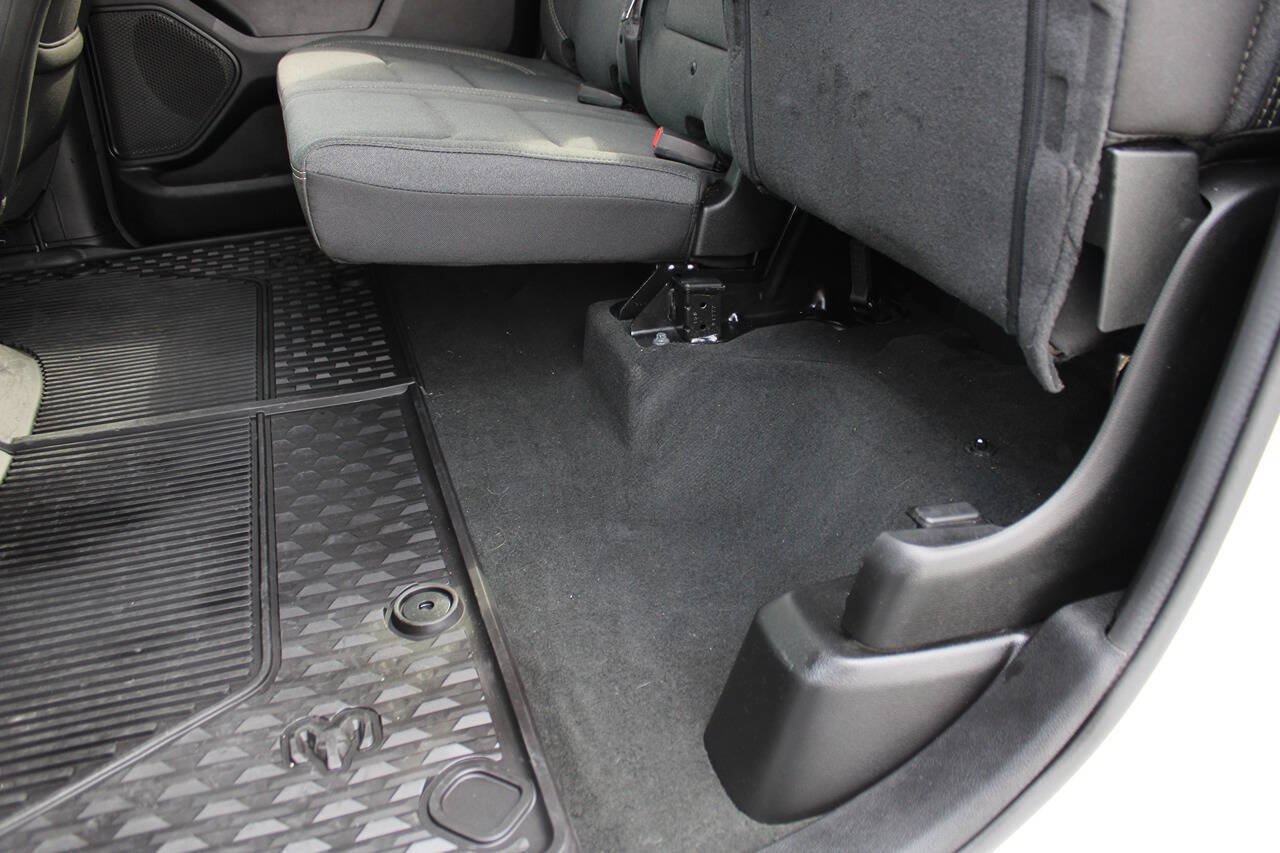 Used 2021 RAM 1500 Big Horn AWD/4WD image 40
