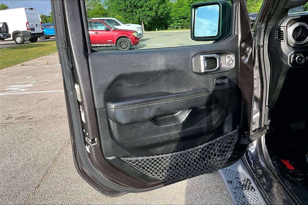 Used 2021 Jeep Wrangler Unlimited Sahara AWD/4WD image 21