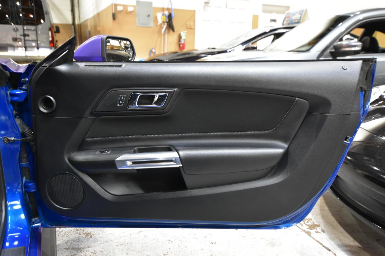Used 2017 Ford Mustang GT w/ GT Performance Package RWD image 40