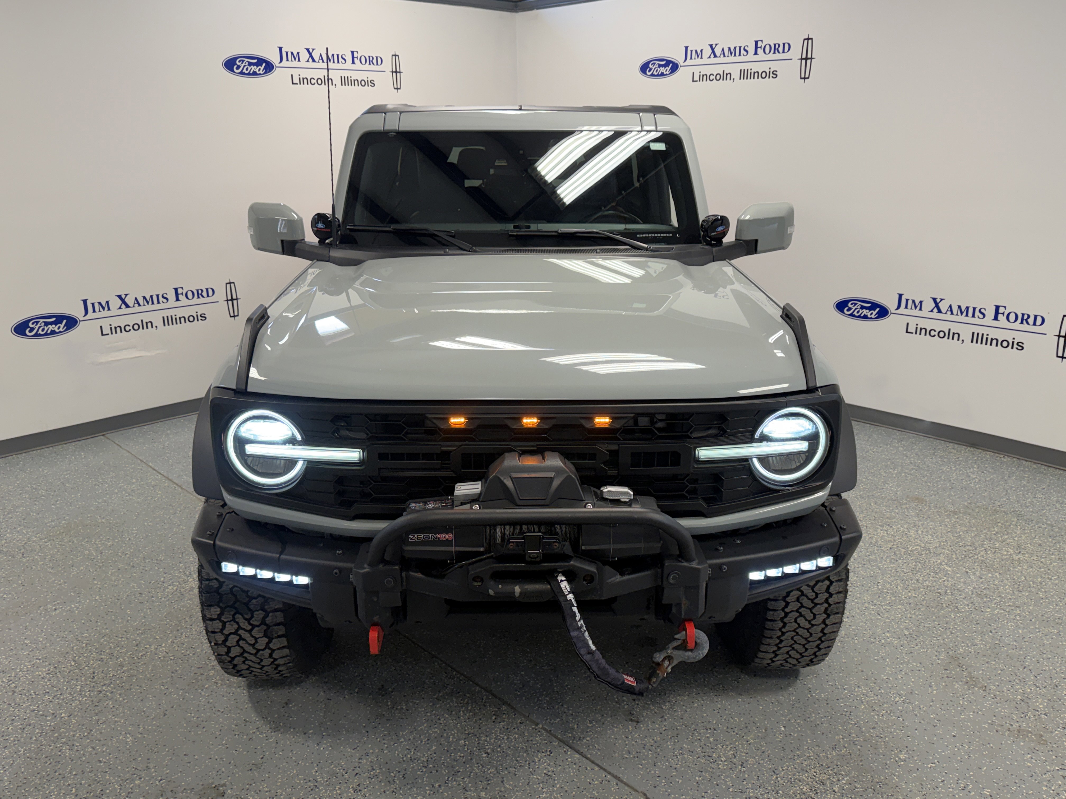 Used 2021 Ford Bronco Outer Banks AWD/4WD image 2