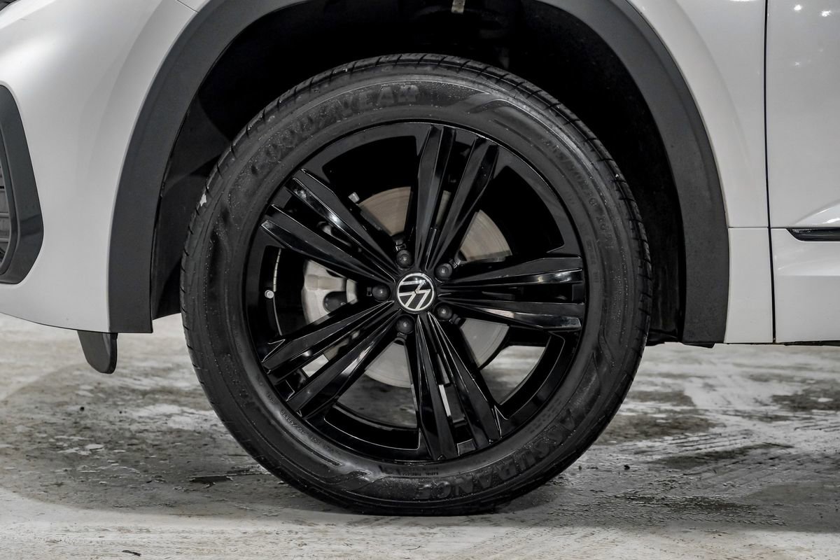 Used 2023 Volkswagen Atlas SEL R-Line image 65