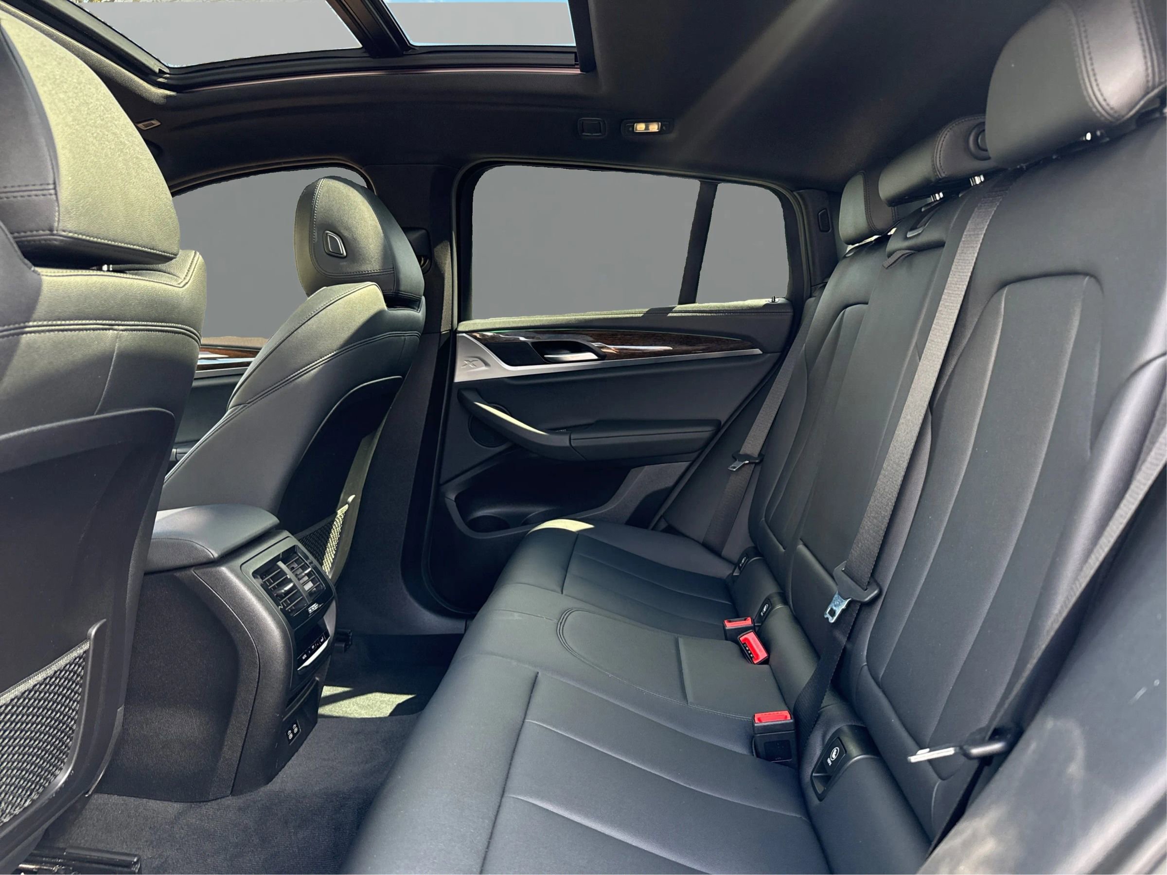 Used 2020 BMW X4 M40i w/ Premium Package image 10