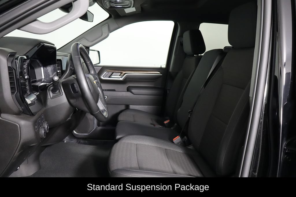 Used 2024 Chevrolet Silverado 1500 LT AWD/4WD image 7