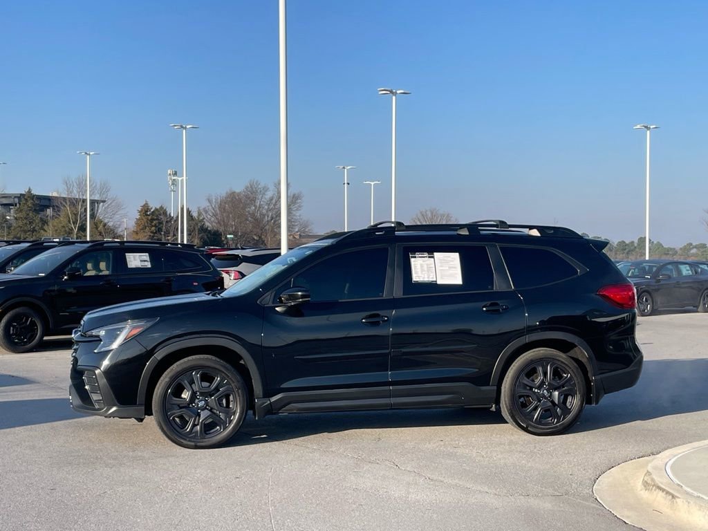 Used 2024 Subaru Ascent Onyx Edition image 4