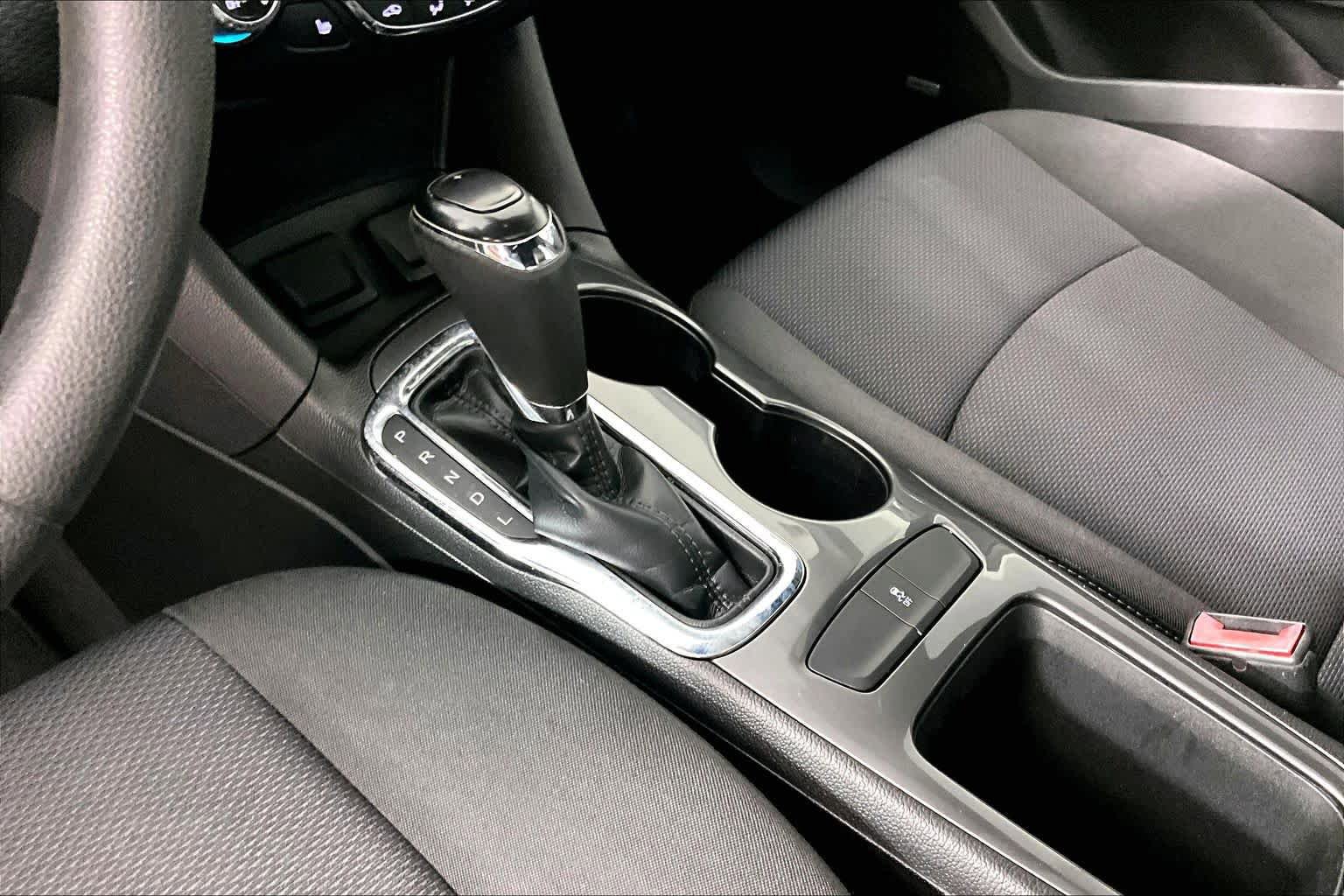 Used 2018 Chevrolet Cruze LT w/ Sun And Sound Package FWD image 14