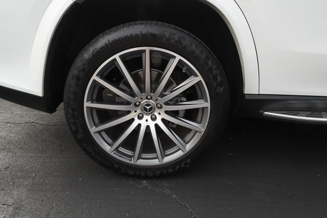 Used 2025 Mercedes-Benz GLS 580 4MATIC image 39
