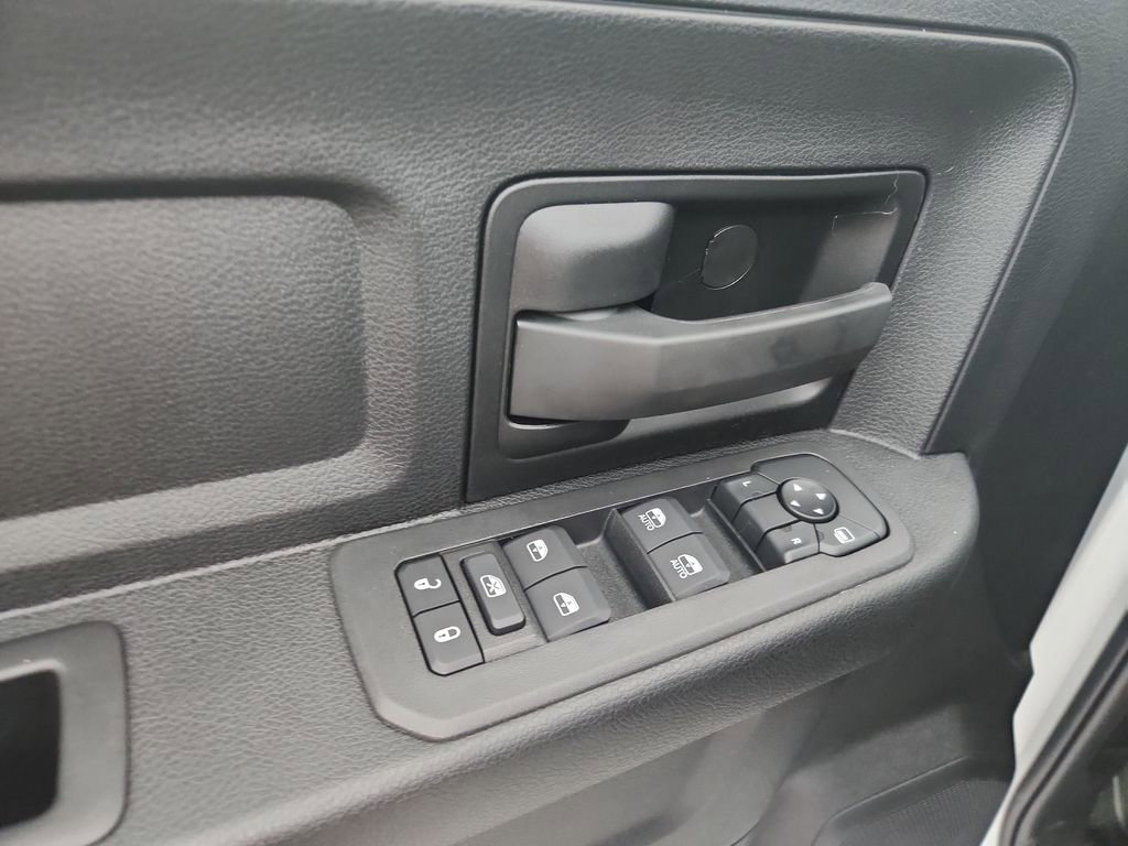 New 2026 RAM 5500 Tradesman w/ Chrome Appearance Group AWD/4WD image 13