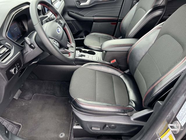 Certified 2025 Ford Escape ST-Line AWD/4WD image 25