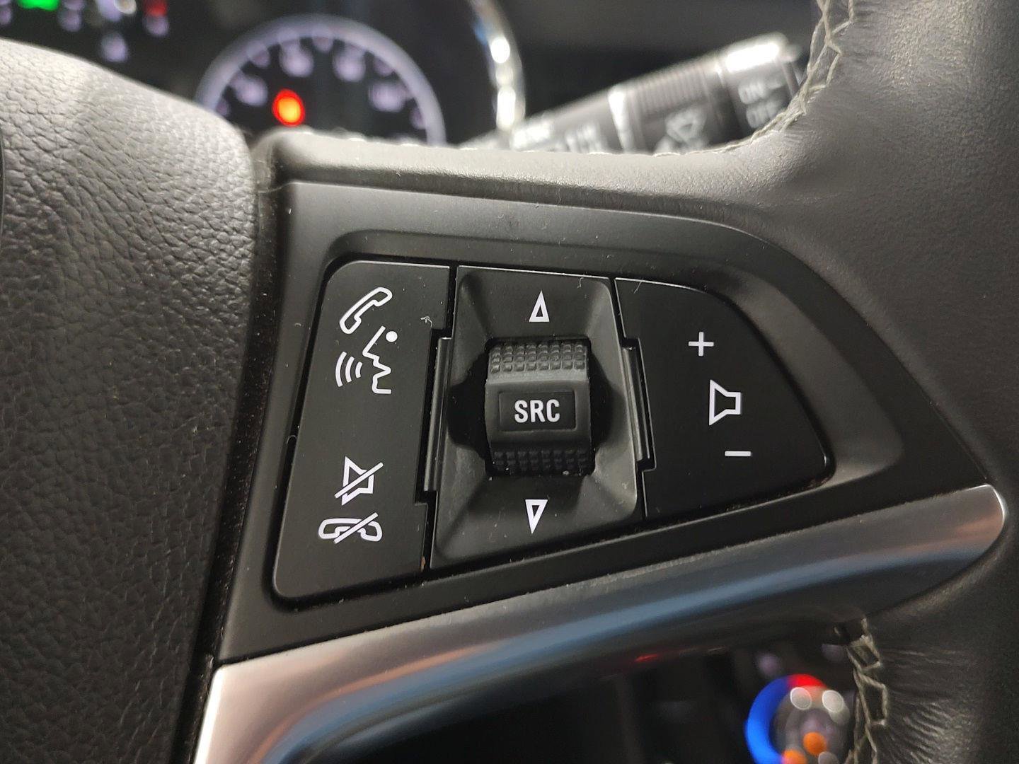 Used 2019 Buick Encore Essence image 15